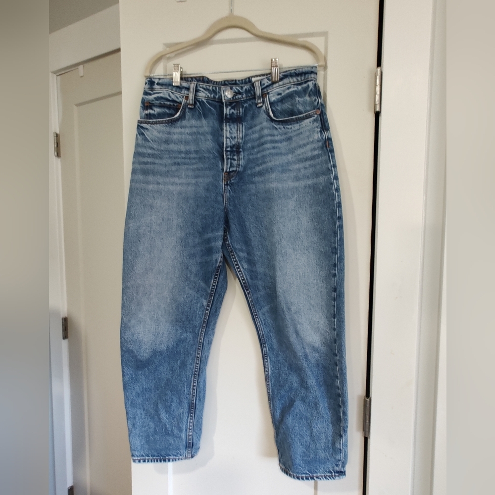 Rag and Bone barrel shape jeans, size 32, great condition